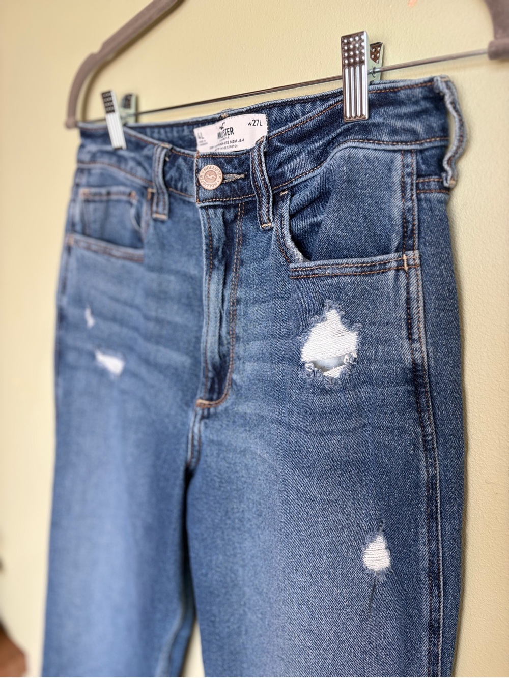 Hollister Curvy Ultra-High Rise Distressed Mom Jeans Vintage Stretch Size 27